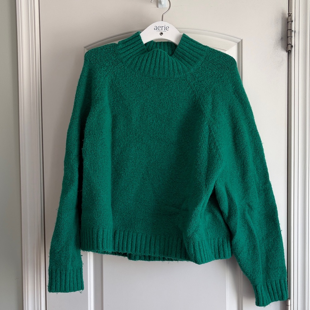 Old Navy Green Turtleneck Sweater